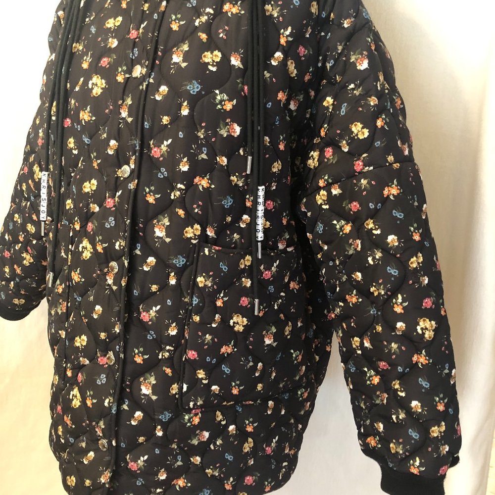 AUTHENTIC Elegant KHRISJOY Quilted Puffed Jacket: Size L - Picture 16 of 16